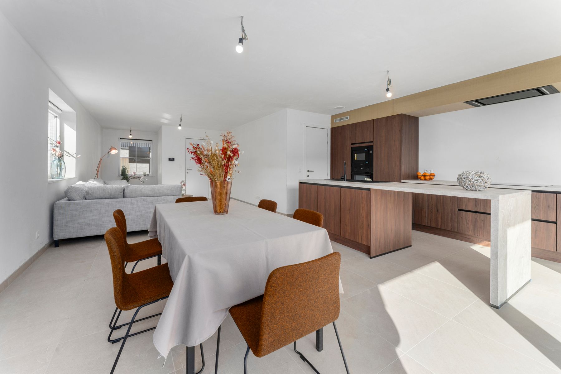 Instapklare, BEN, halfopen woning in het hart van Wingene foto 3