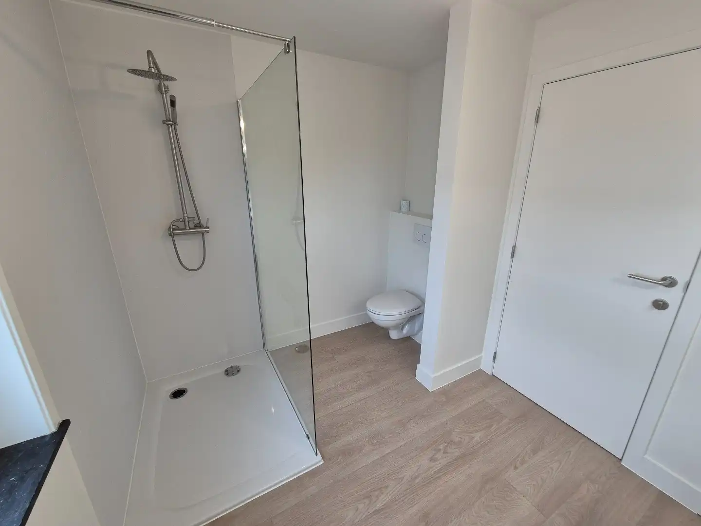 Prachtig gerenoveerde vrijstaande woning met ruime tuin. foto 12