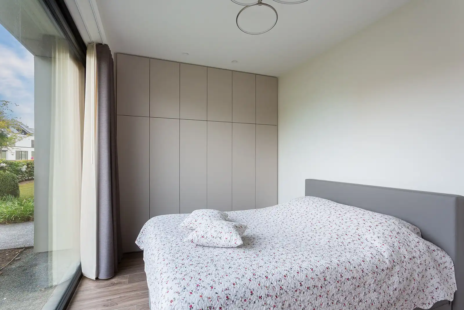 Stijlvol nieuwbouwappartement in idyllisch binnengebied foto 24