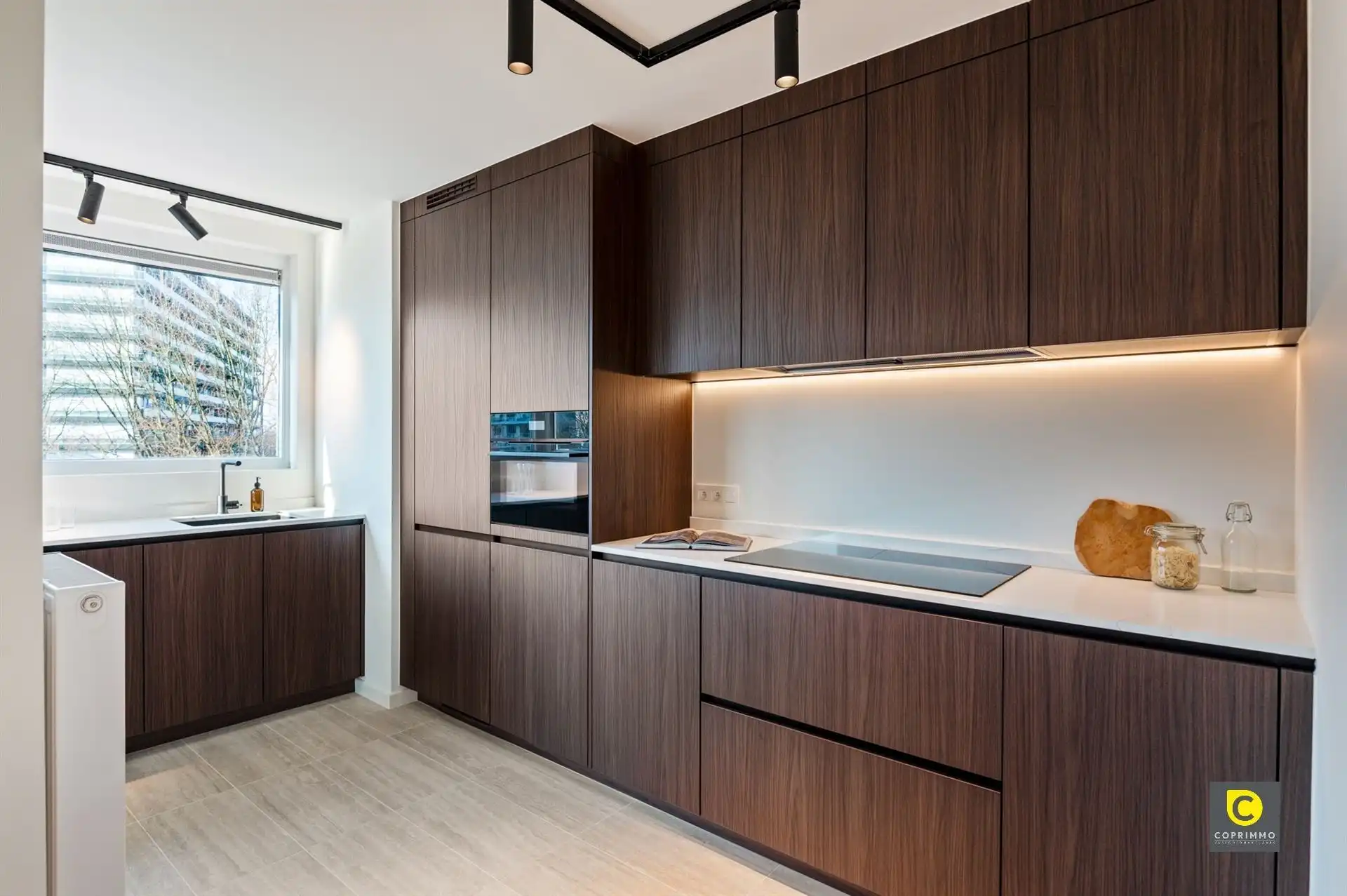 Luxueus gerenoveerd hoek-app foto 7