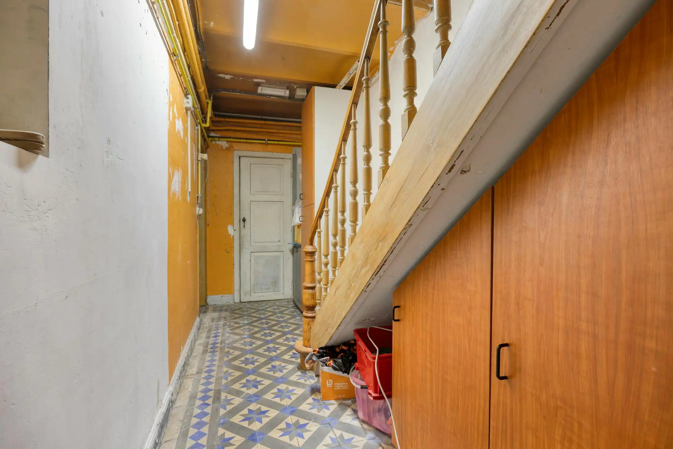 Op te frissen herenhuis met 7 slaapkamers en stadstuin. foto 49