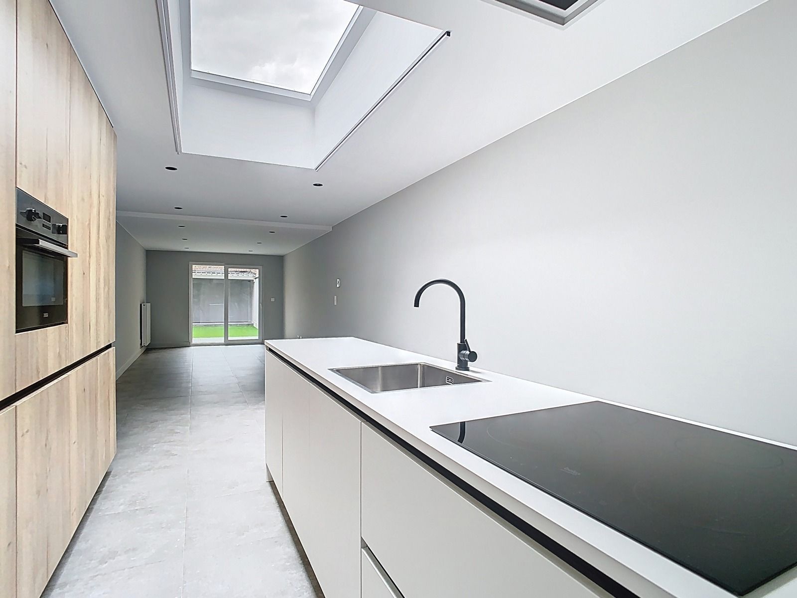 Instapklare woning met authentieke charme in hartje Aalst! foto 6
