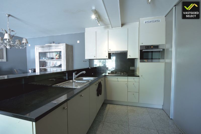 Energiezuinig appartement met ruim terras te koop in Maldegem foto 3