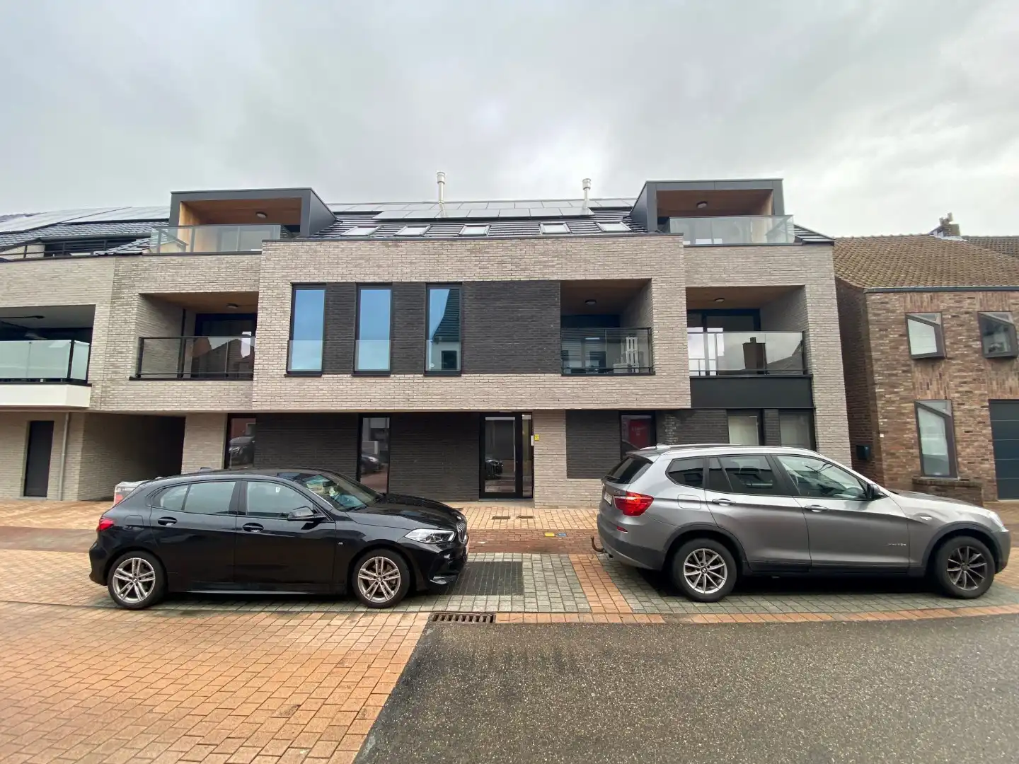 Modern nieuwbouw appartement te Nieuwerkerken foto 2
