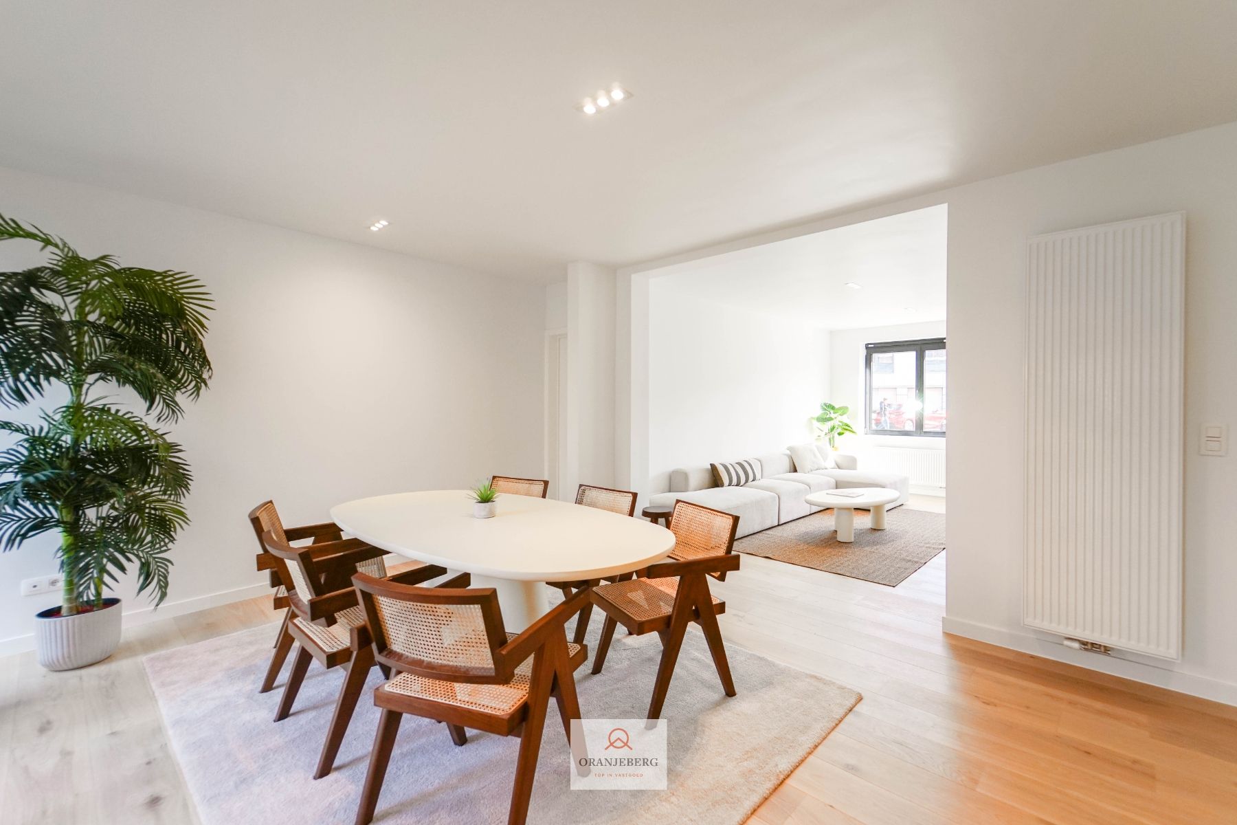 Volledig gerenoveerde woning met zonnige tuin in het hart van Merelbeke Flora foto 10