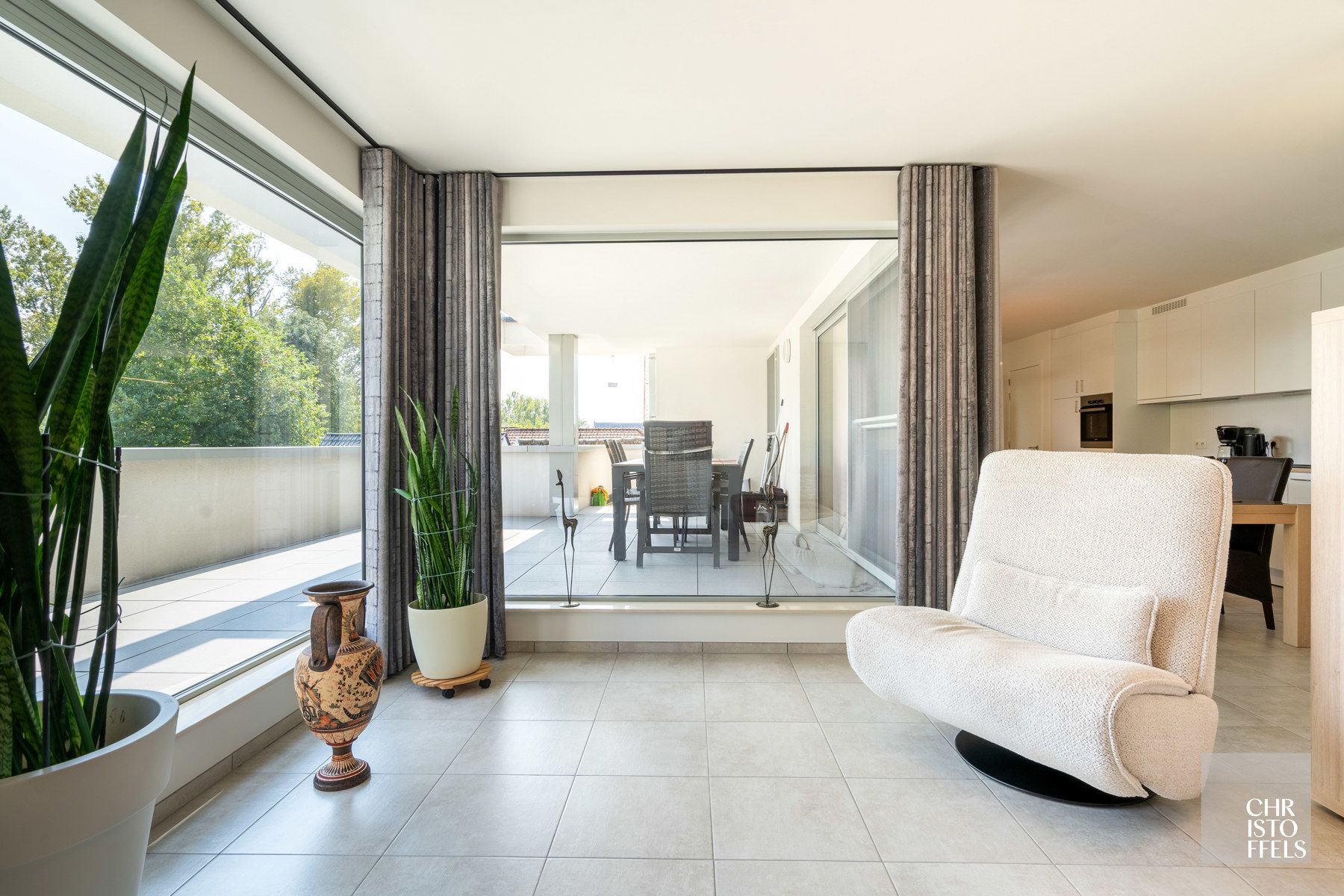 Riant penthouse van 168m2 met 3 slaapkamers in het centrum van Opgrimbie! foto {{pictureIndex}}