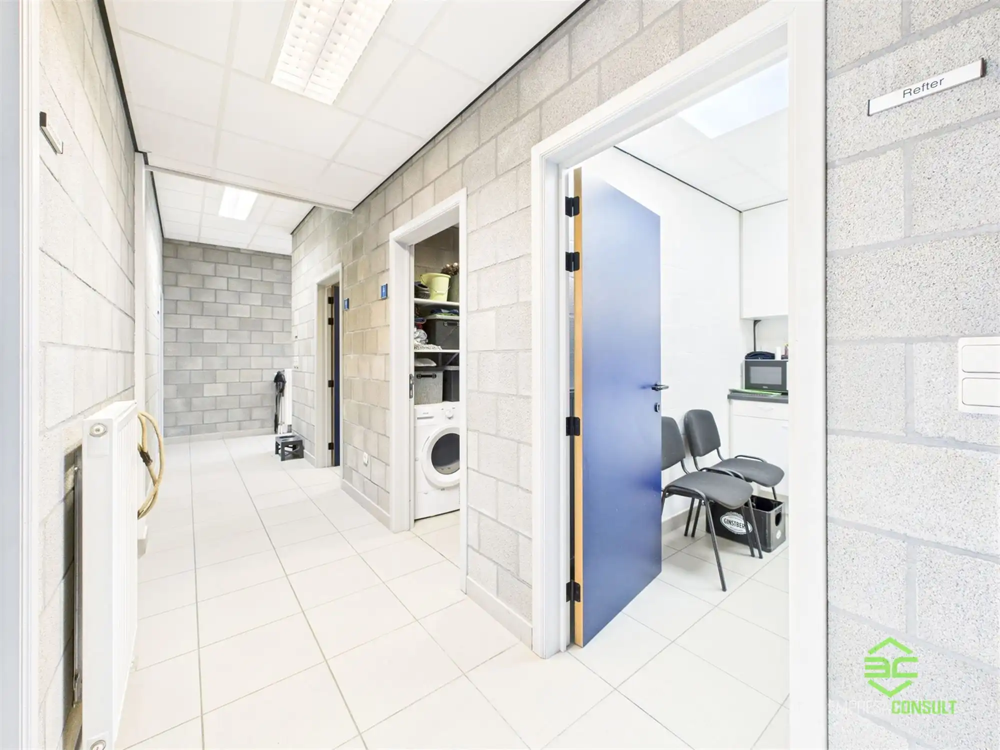 Instapklare werkplaats van 355m² met toonzaal en conciërgewoning! foto 20