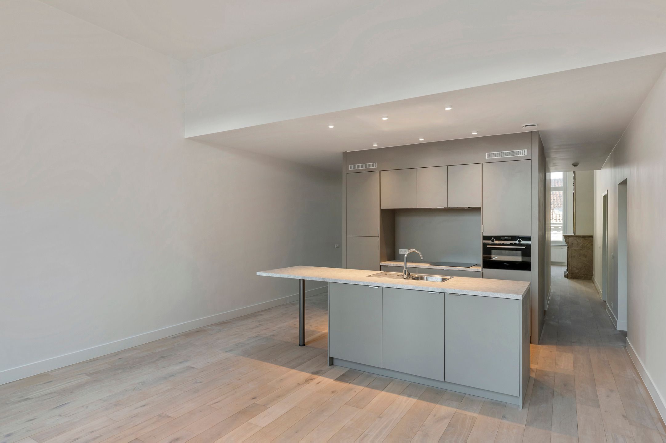 Appartement van 169m² in hart van de Turnhoutse winkelstraat foto 9