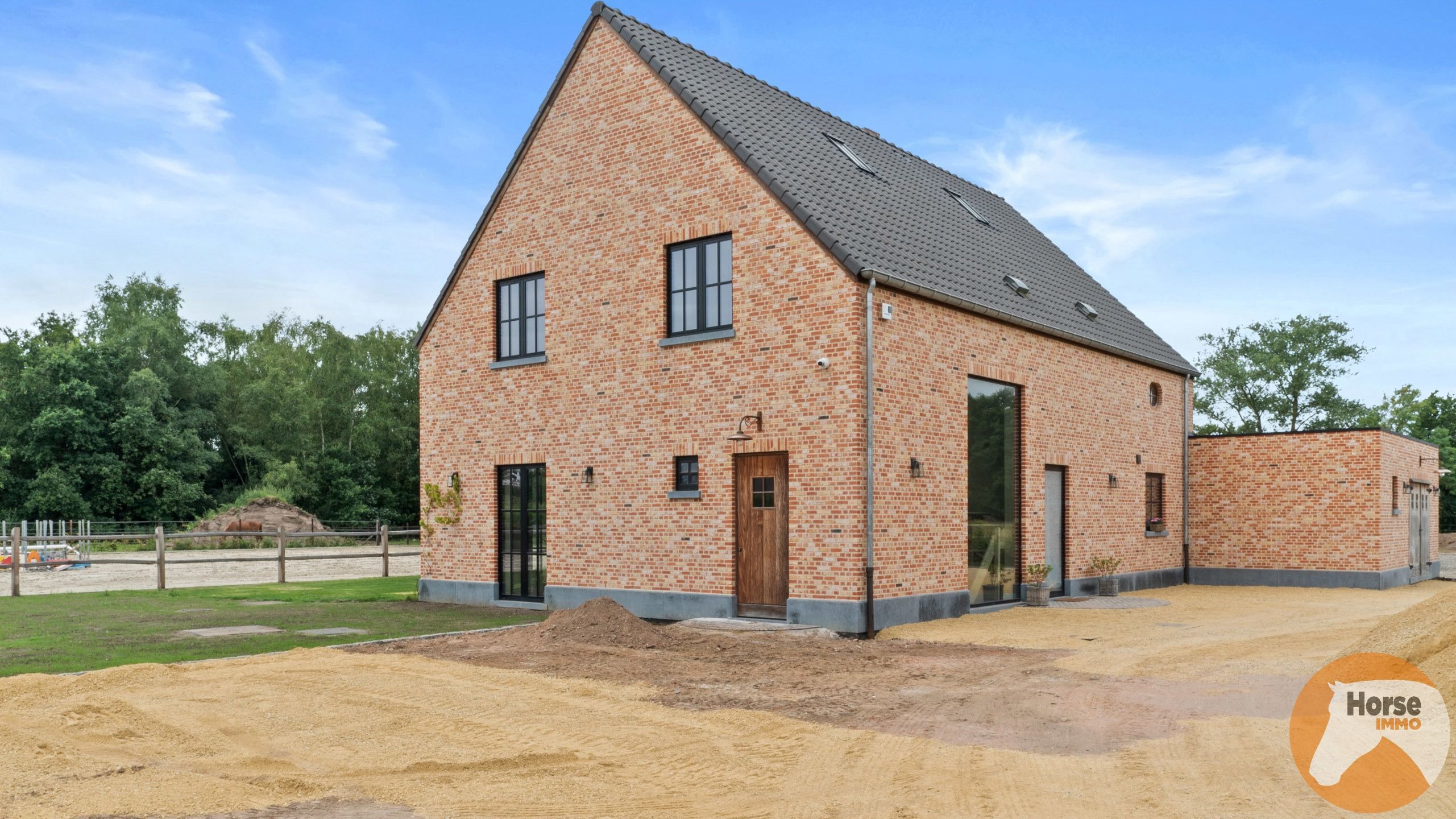 HEIST-OP-DEN-BERG - Recente landelijke woning met stallen foto 2