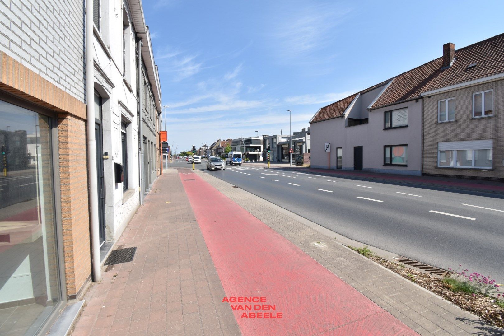 Commercieel gelegen woning met 4 slaapkamers en tuin foto 25