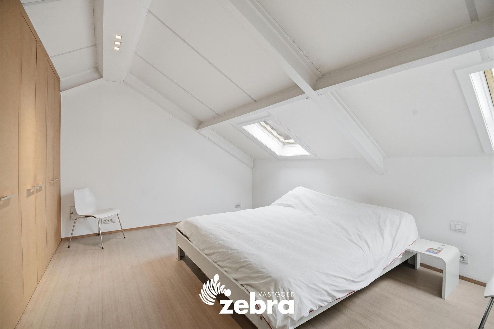 Unieke woning nabij het centrum van Meulebeke! foto 23