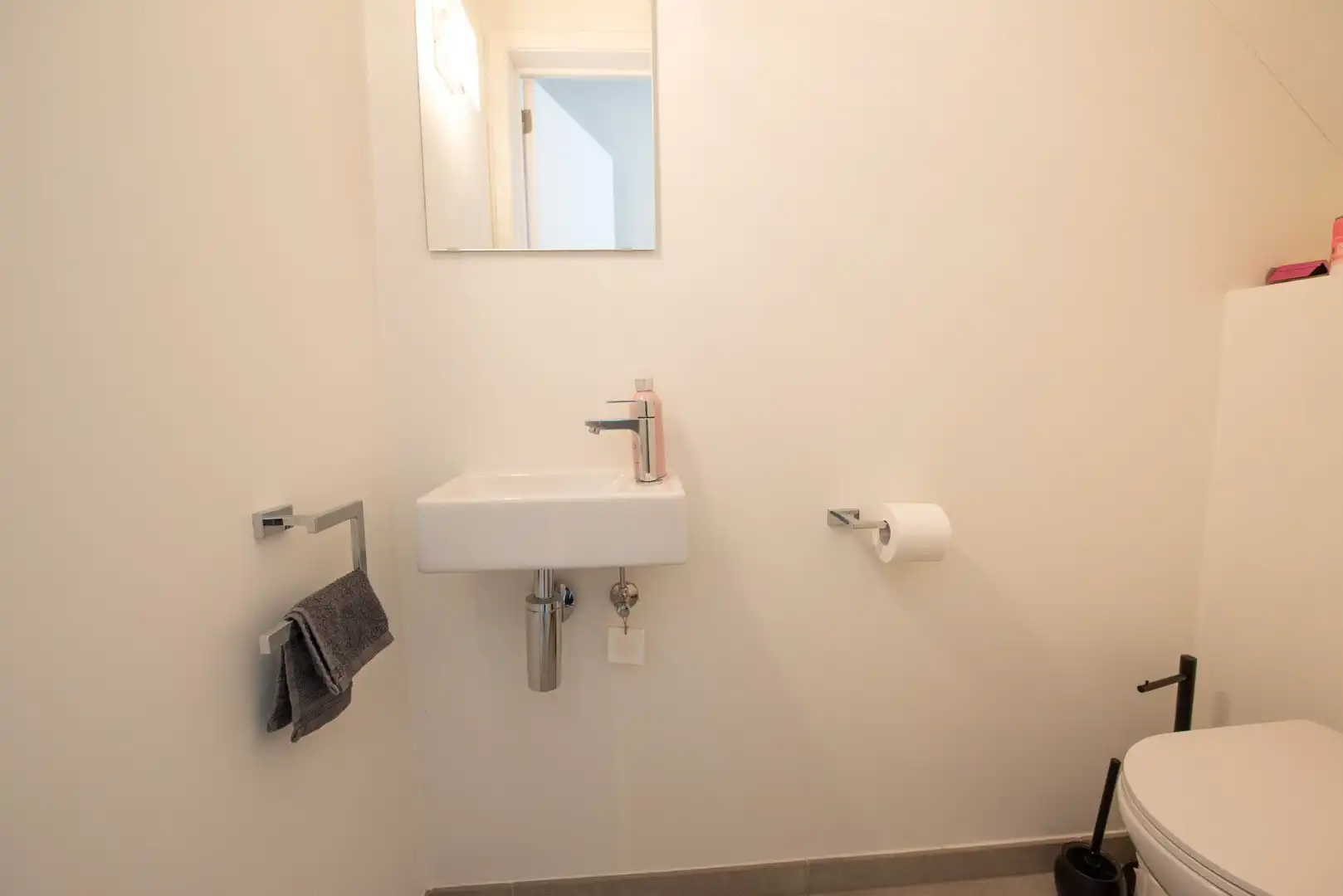 Recente energiezuinige woning te huur op een rustige ligging! foto 8