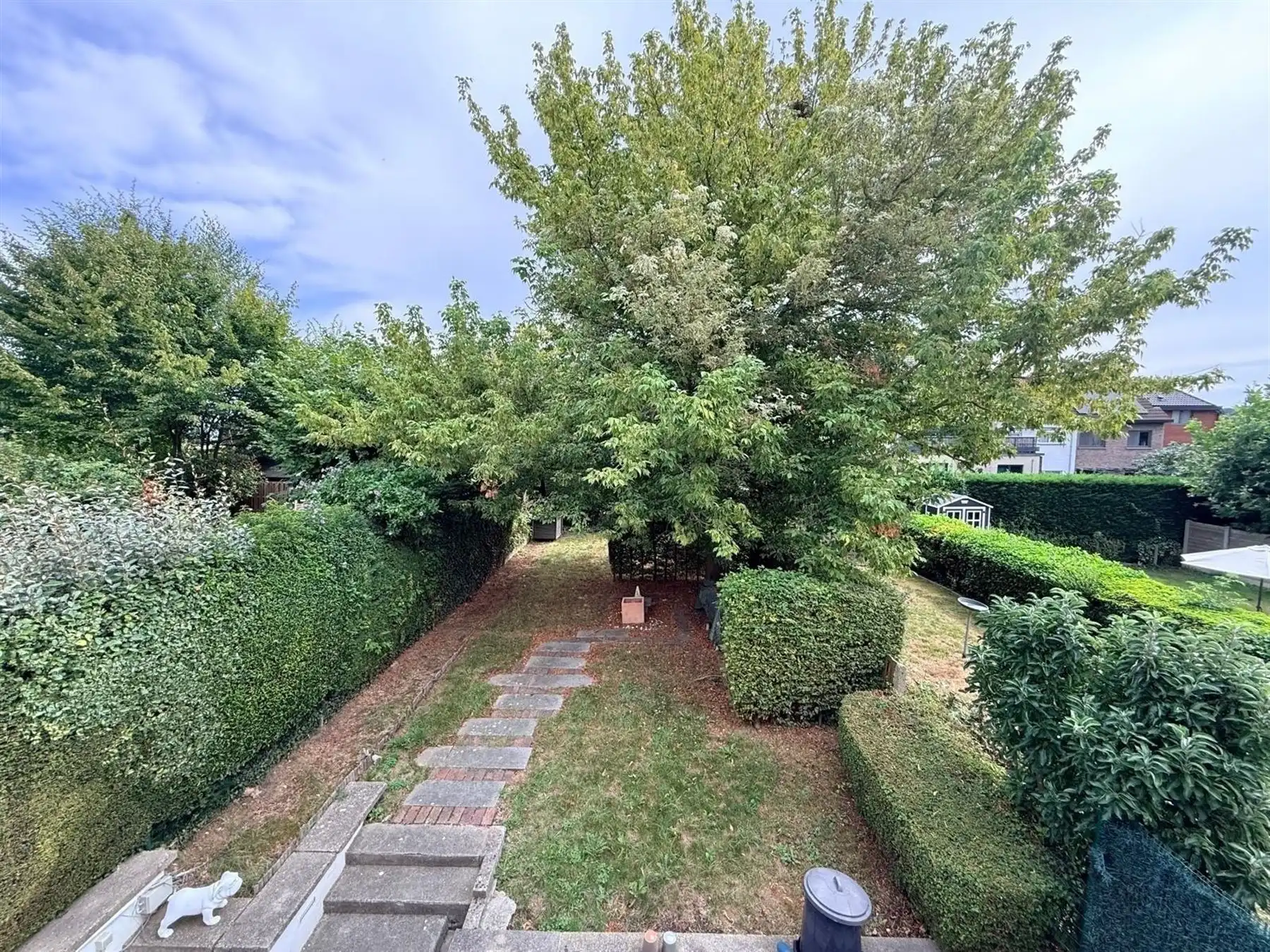 INSTAPKLARE WONING MET GEZELLIGE TUIN foto 16