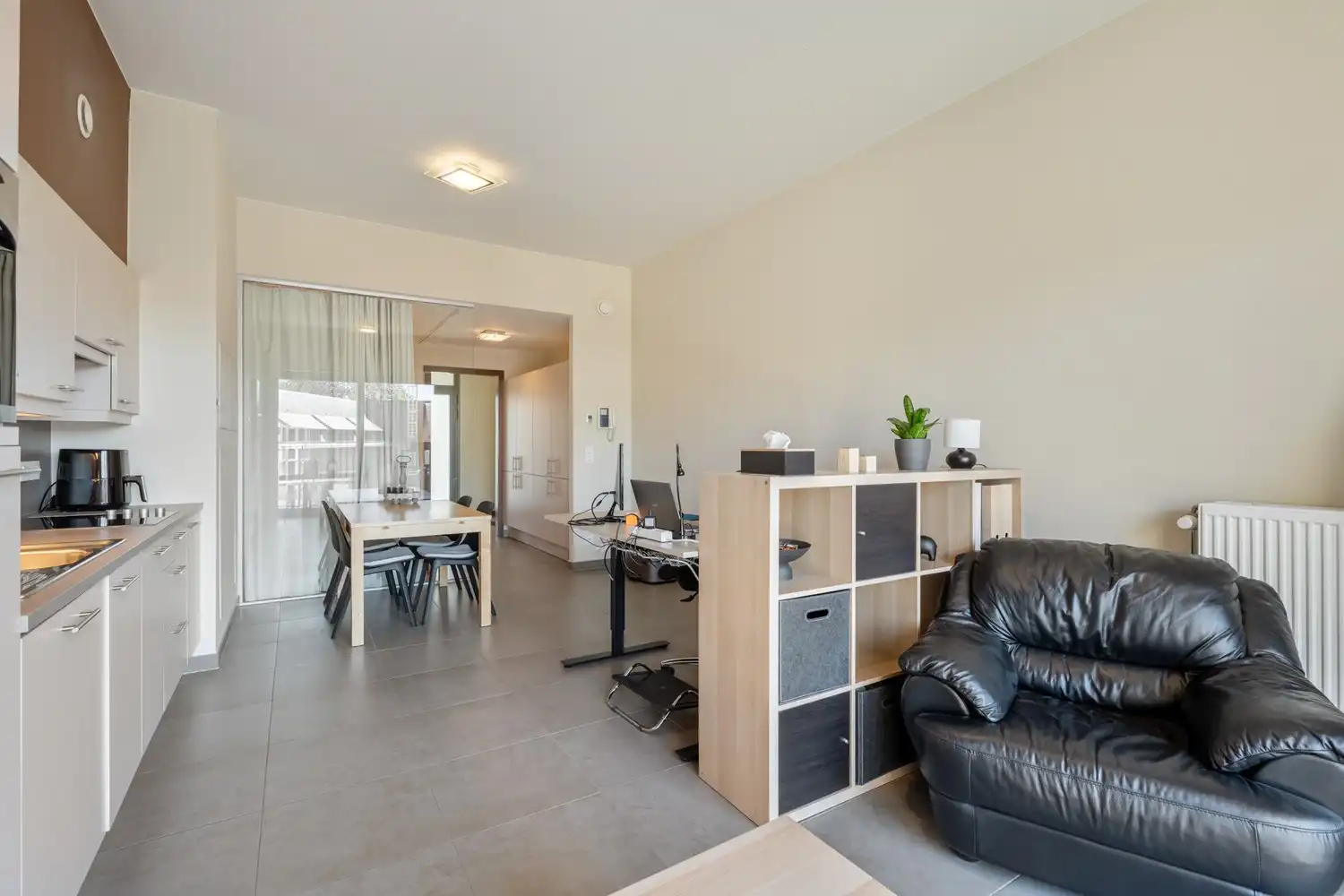 Modern en energiezuinig(A-label) appartement met 1 slaapkamer, een terras, een autostaanplaats, een kelder en een fietsenstalling te centrum Leuven! foto 12