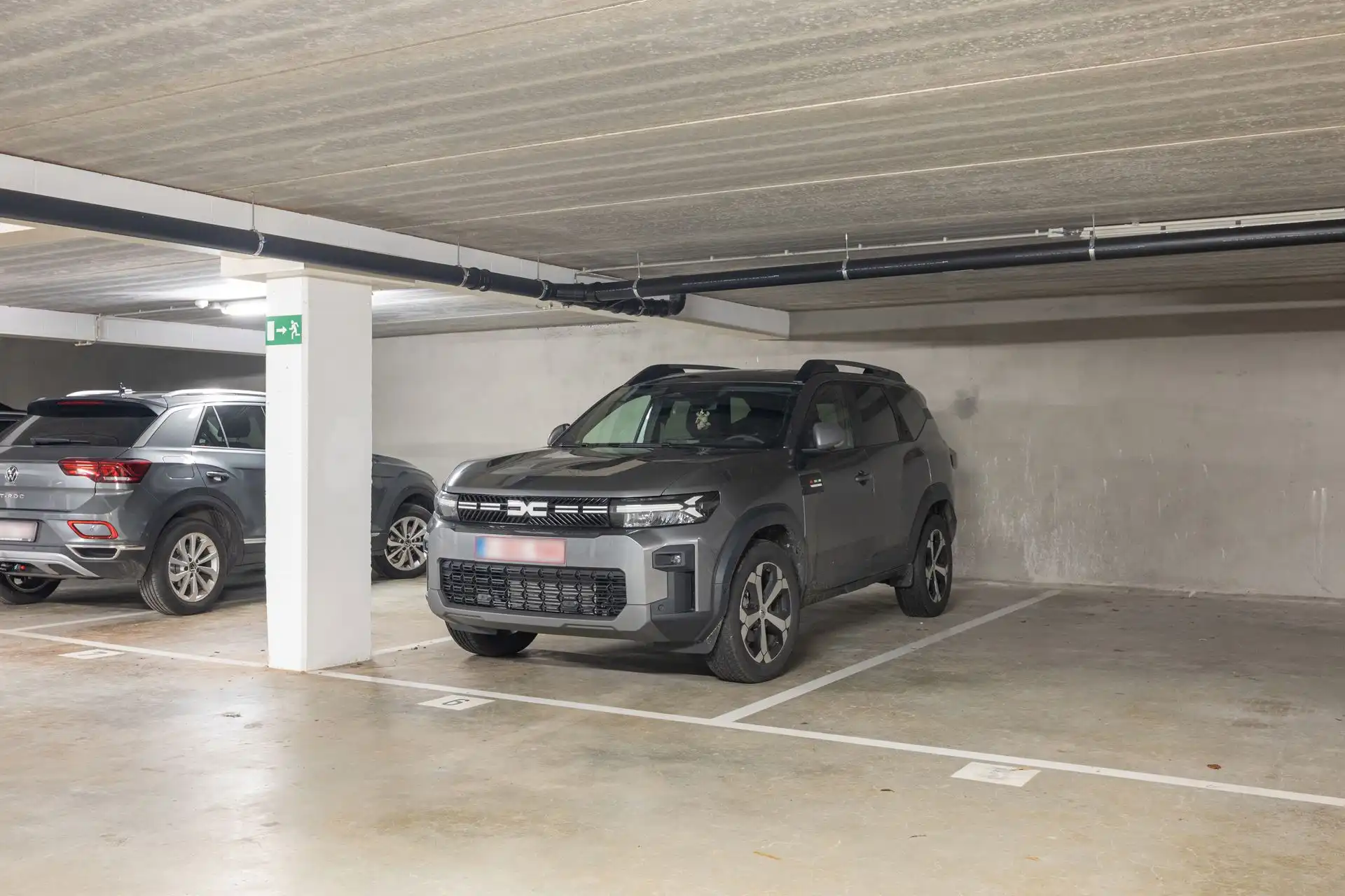 Staanplaats in centrum Boechout. foto 2