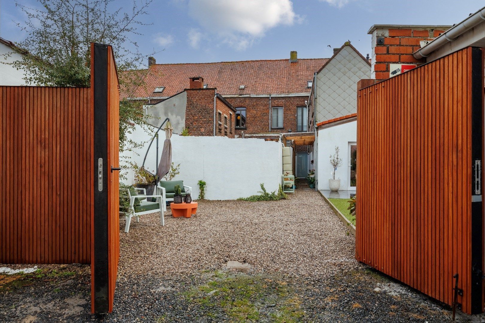 Charmante rijwoning met garage en 4 slpks foto 23