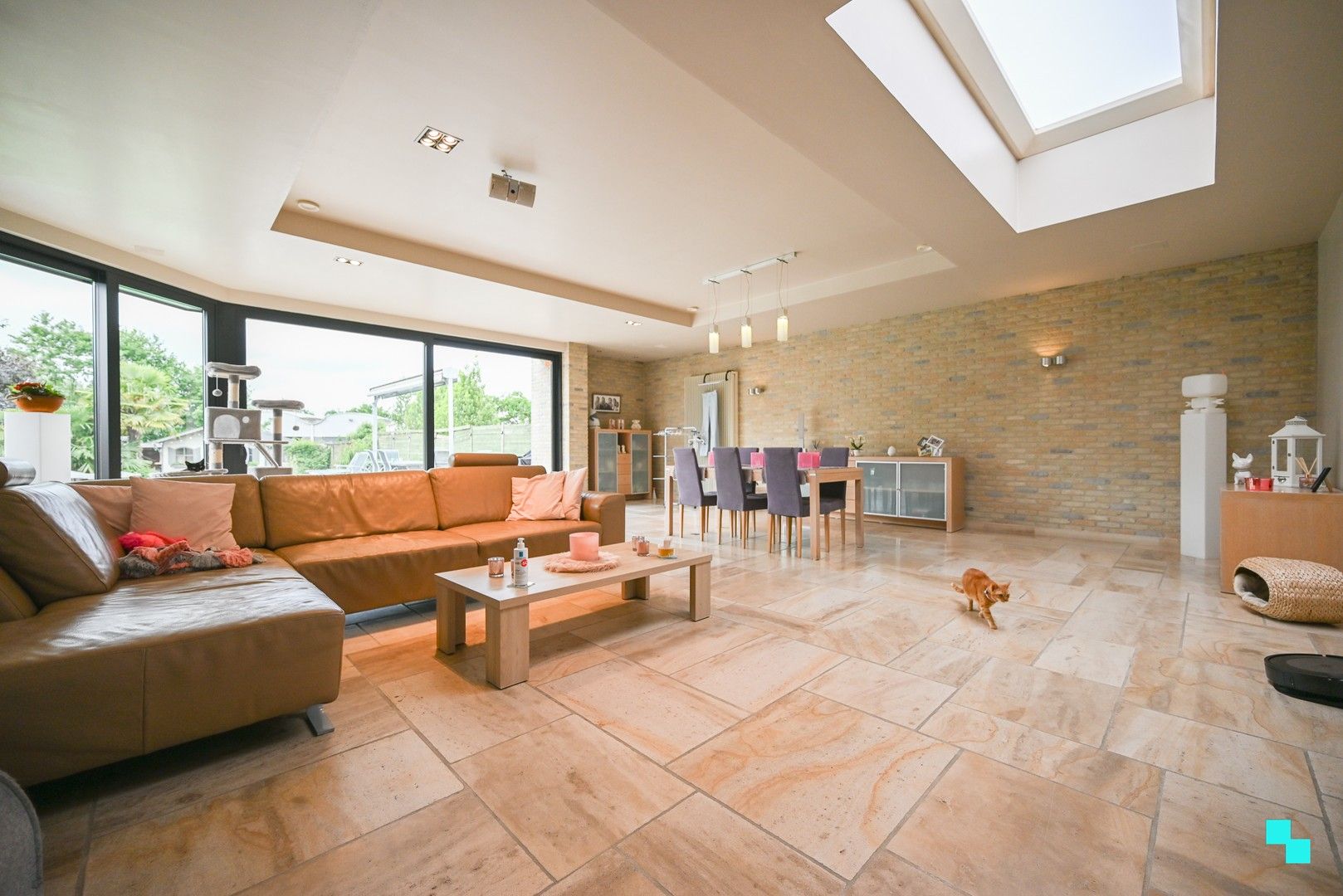 Verrassend ruime woning met 4 slaapkamers te Roeselare foto 6