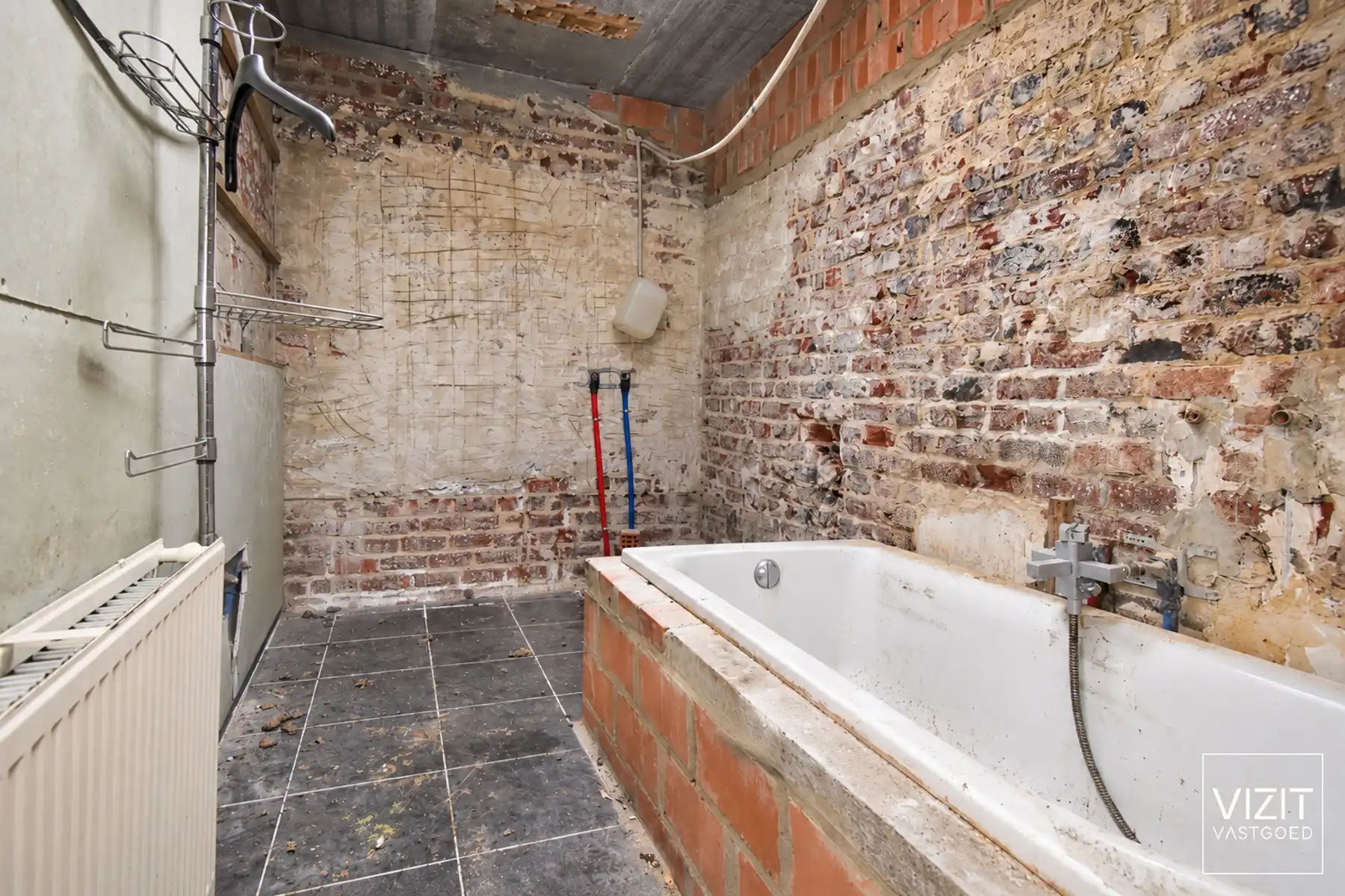 Renovatieproject met veel mogelijkheden foto 8