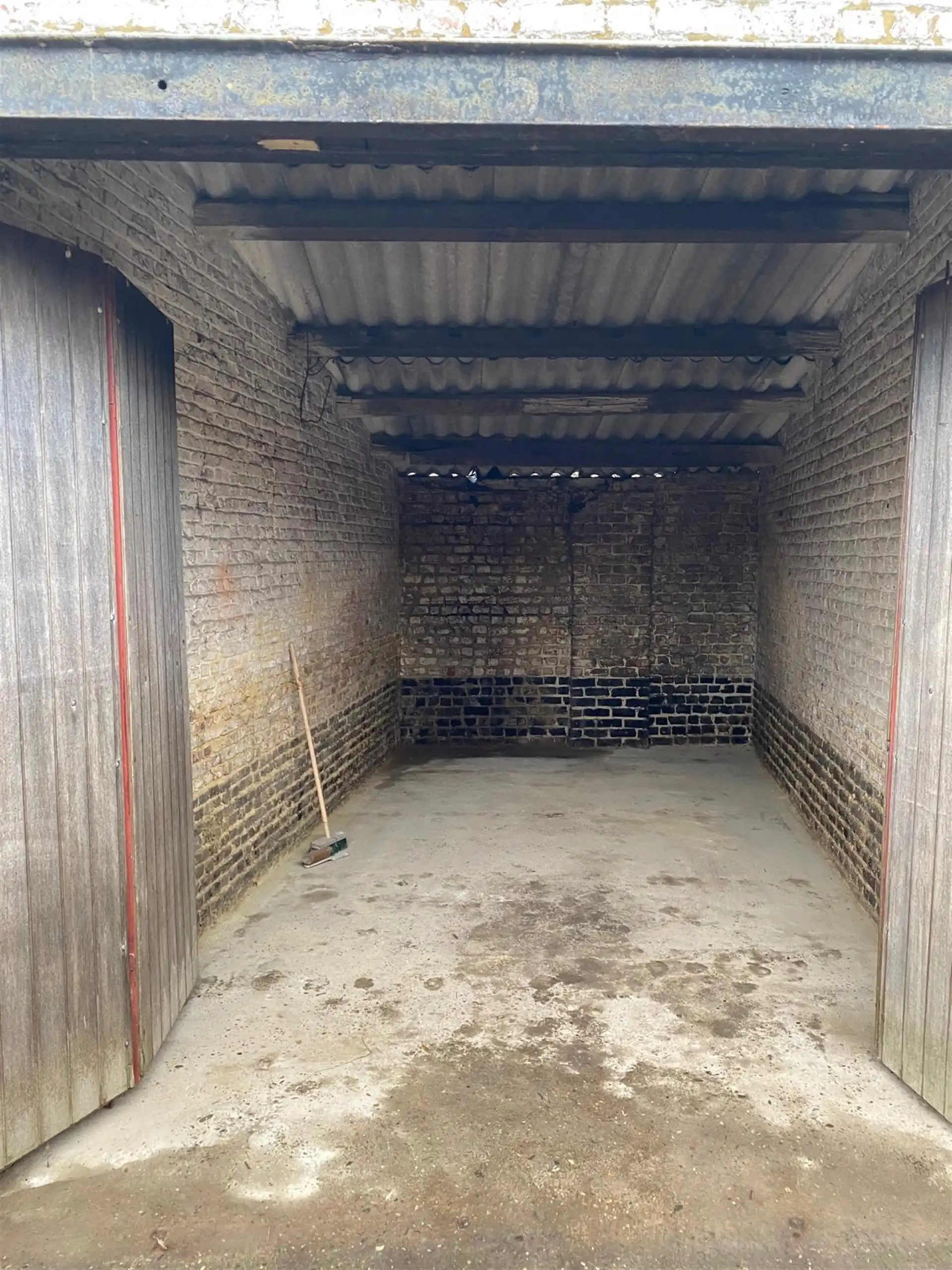 Praktische garagebox/opslagruimte op vlot bereikbare locatie foto 4