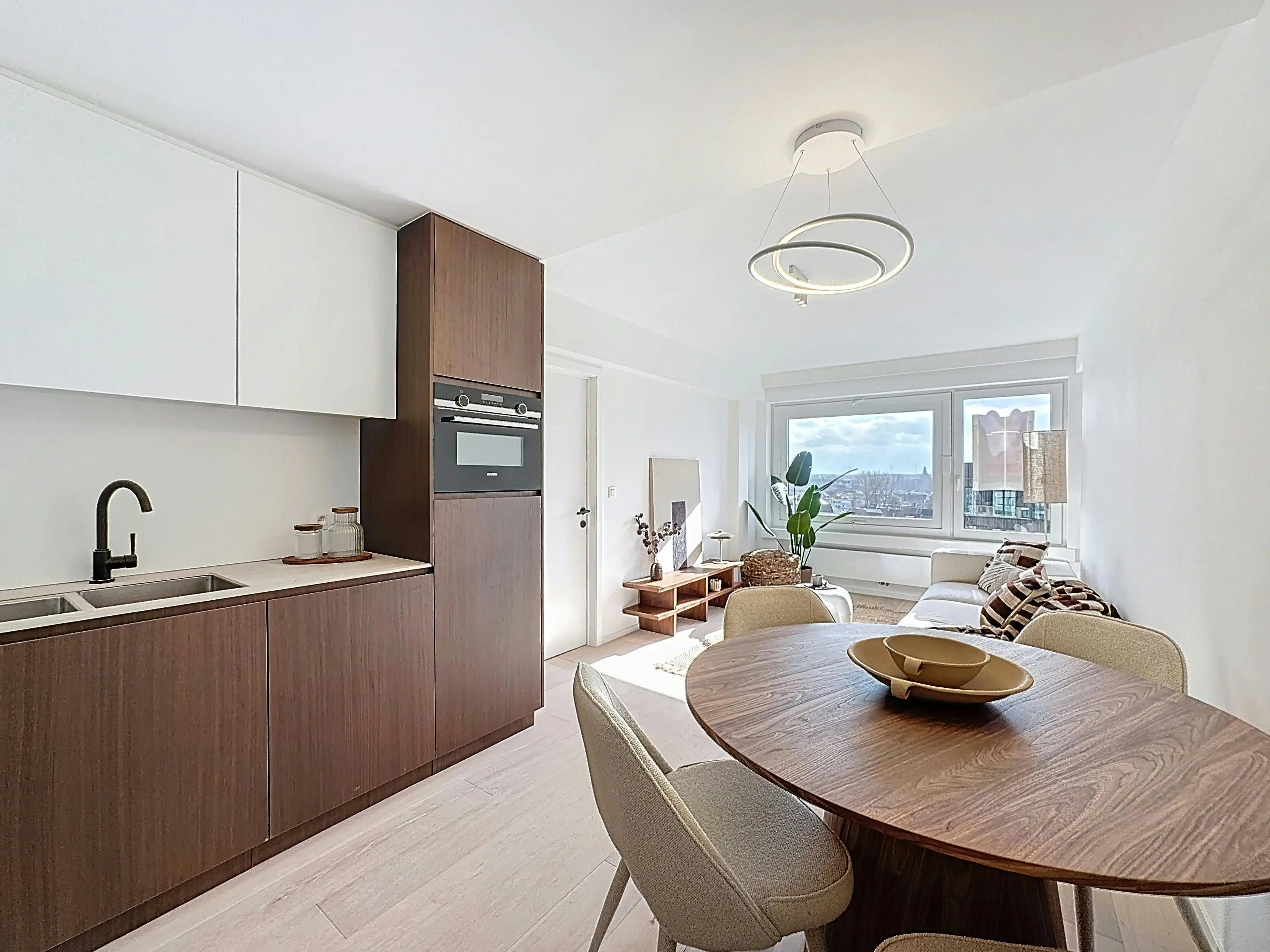 Knap appartement vlakbij het Heldenplein in Heist te koop foto 2