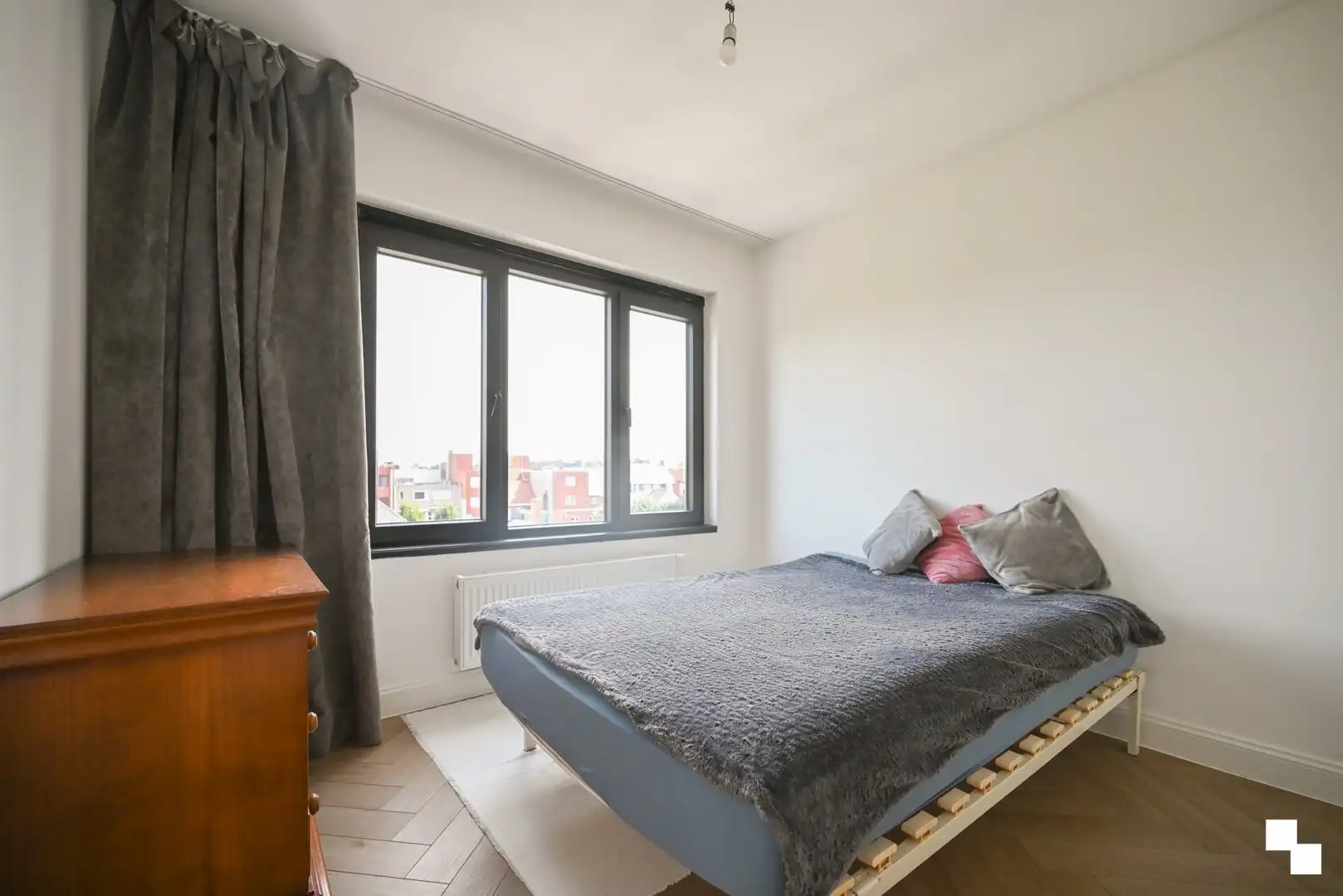 Volledig gerenoveerd appartement met drie slaapkamers te centrum Izegem foto 29