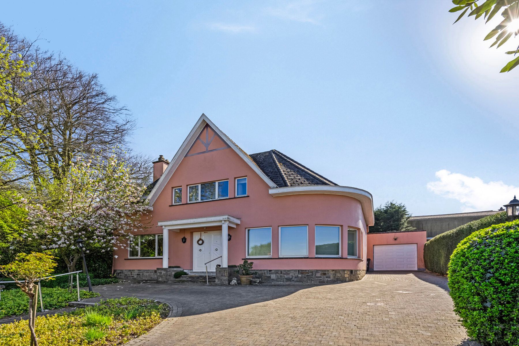 Hoofdfoto van de publicatie: Karakterwoning met veel potentieel