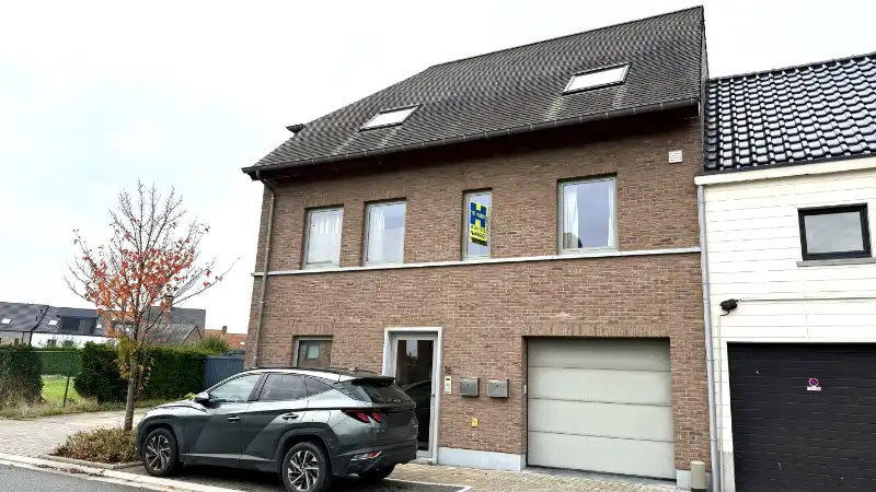 Ruime duplex met 2 slaapkamers en terras foto {{pictureIndex}}