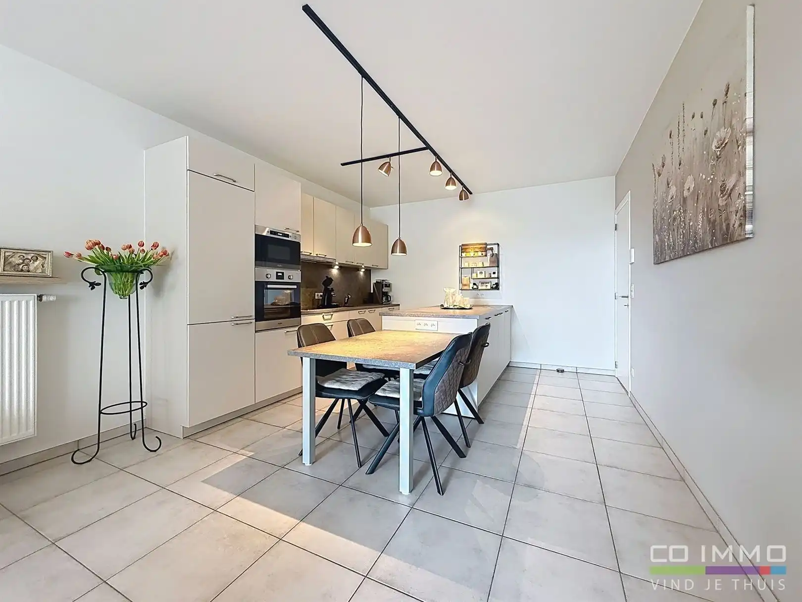 Instapklaar appartement, 1 slpk, autostaanpl. en kelder foto 9
