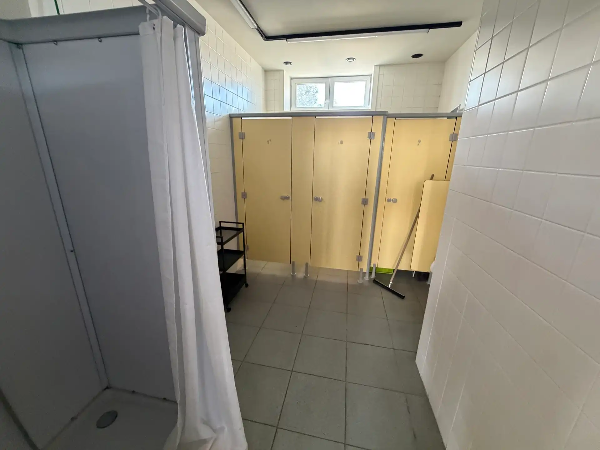 Te Huur: kantoorgebouw steenborgerweert 18 foto 4