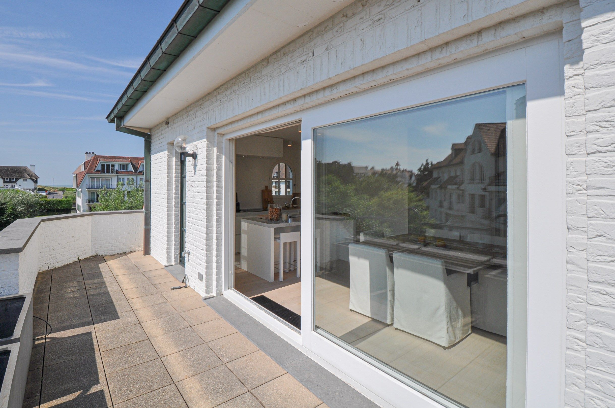 Subliem hoekappartement met ruime terrassen gelegen in het prestigieuze domein Tennis Garden. foto 22