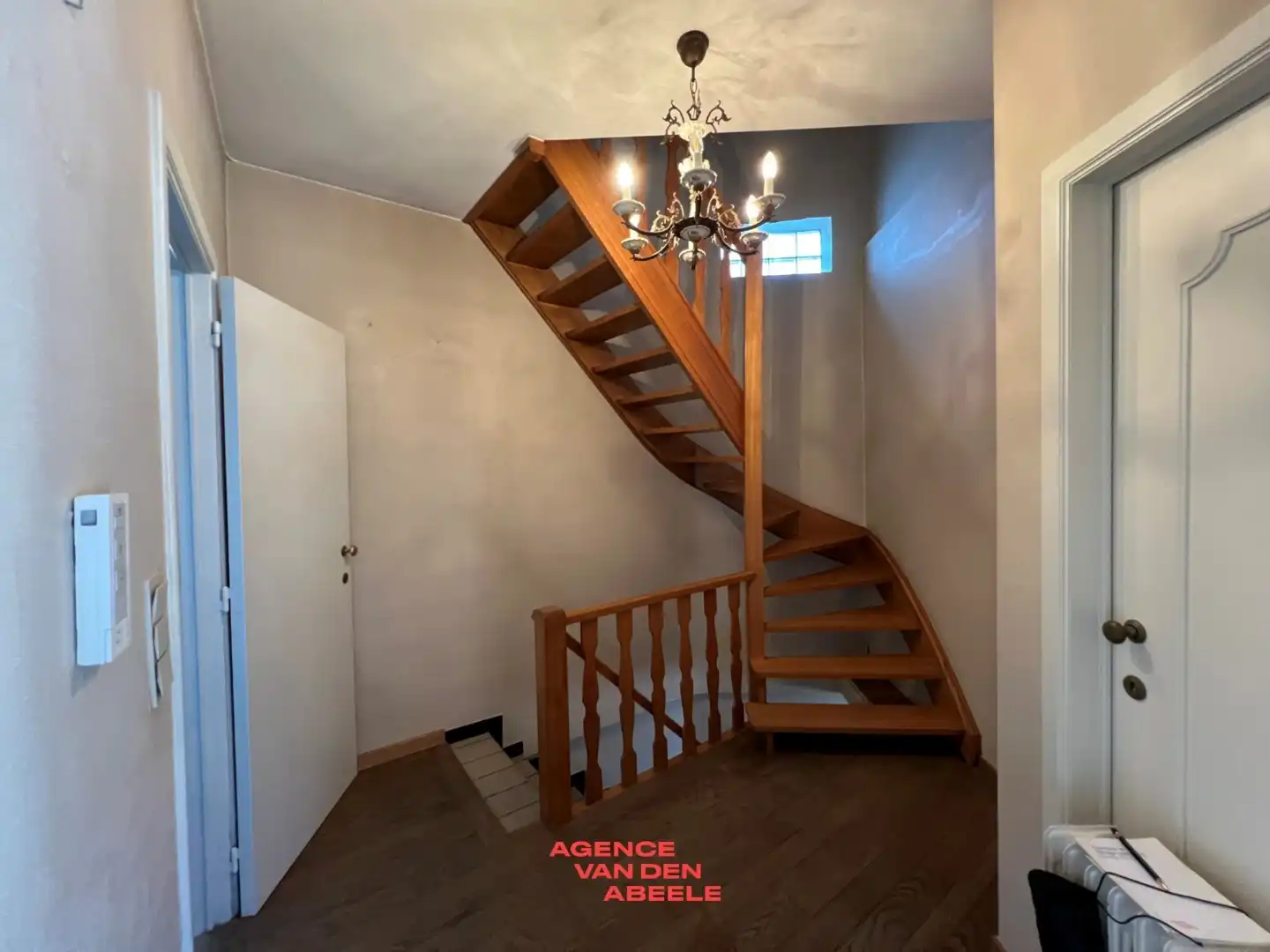 Polyvalente woning met ruime garage en opslagruimte van 155m2 foto 9