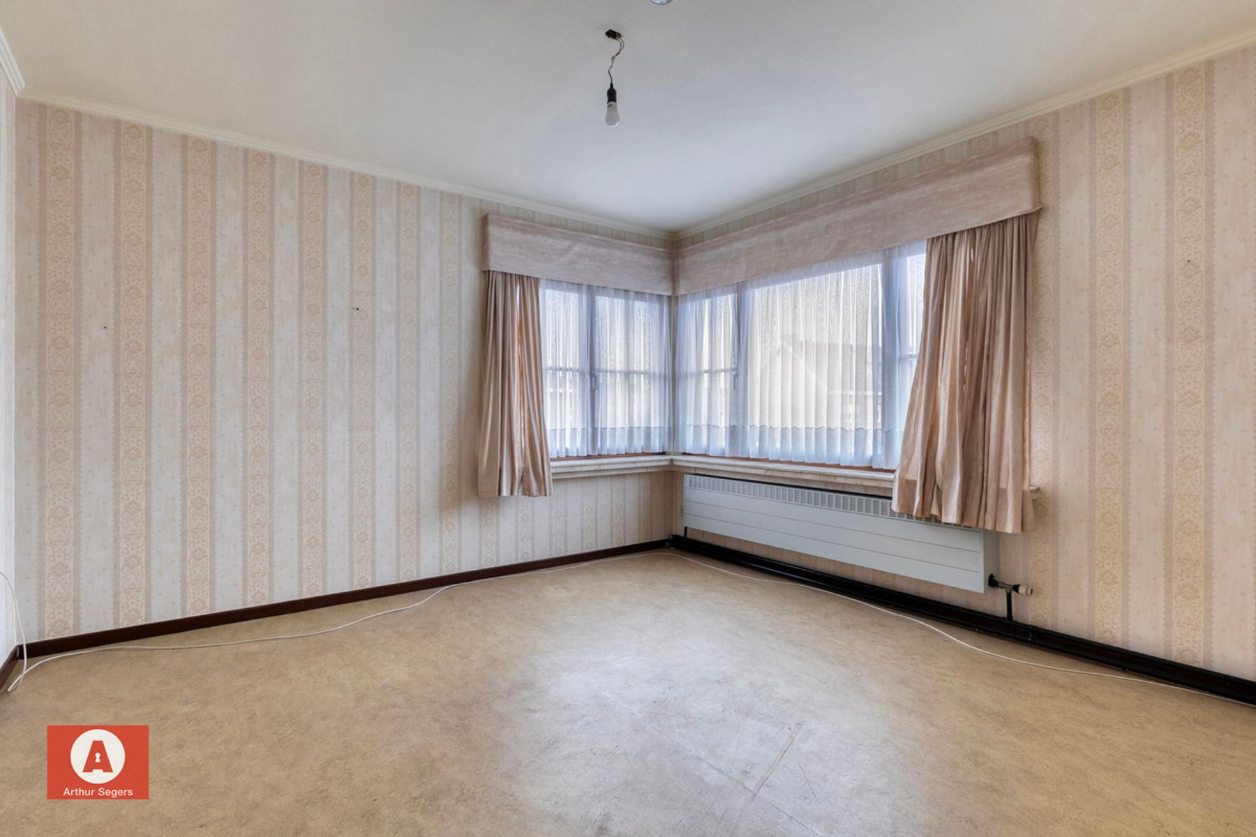 Gezinswoning mét karaktergevel & garage pal bij het centrum. foto 16