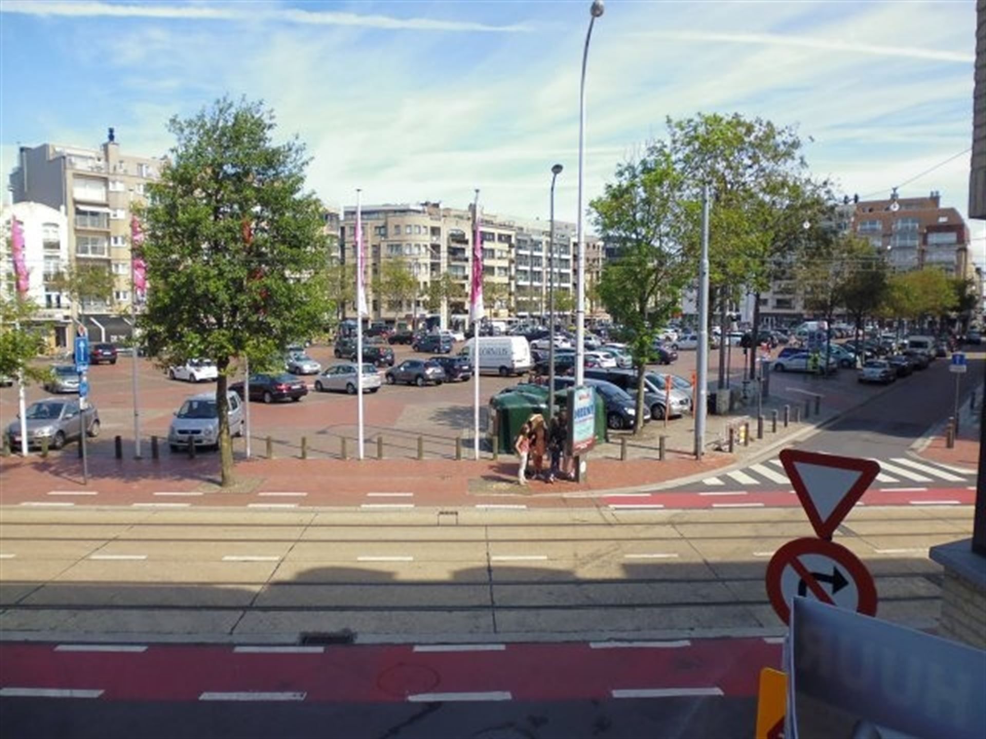DEELS GEMEUBELD / 2 SLPK / GROTE MARKT foto 9