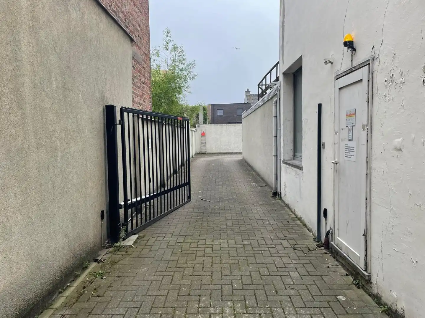 Garage te koop foto 2
