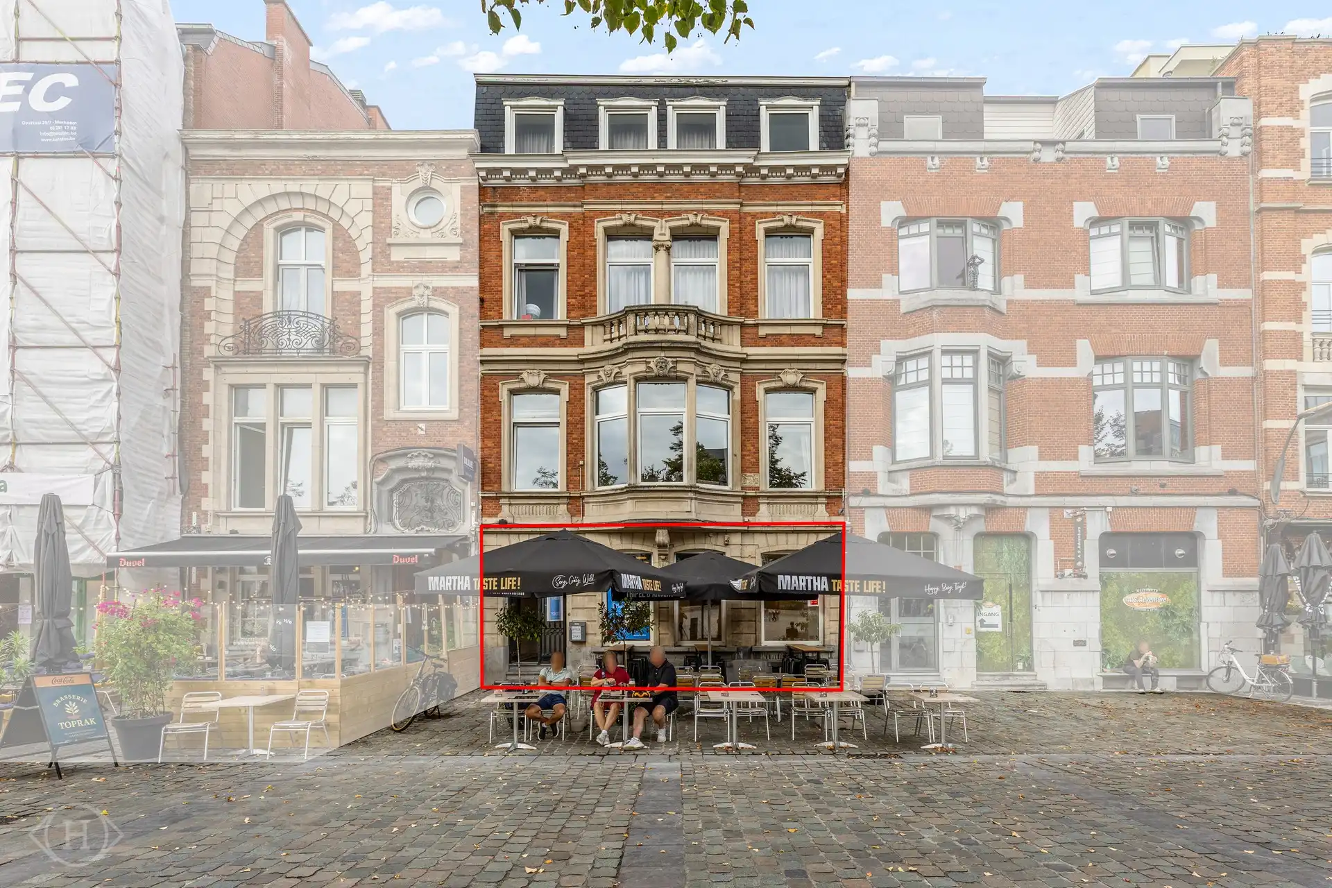 Ruim handelspand op toplocatie aan Ladeuzeplein foto 10