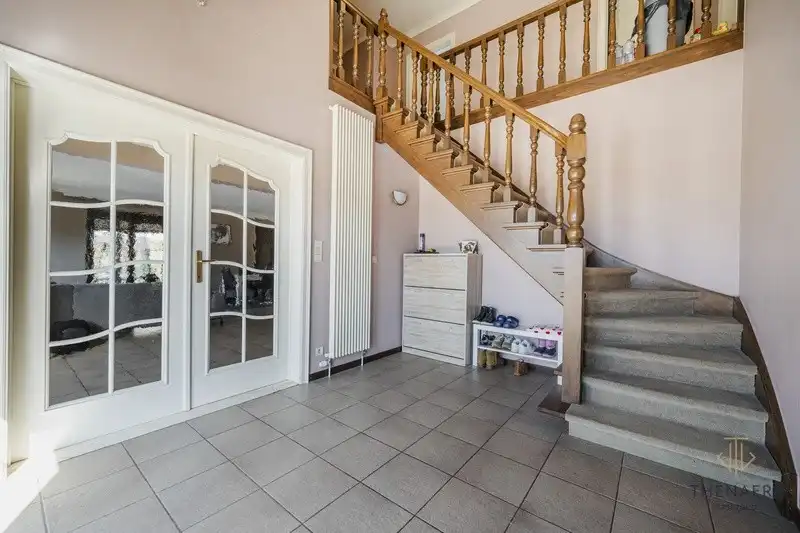 Ruime woning met tal van mogelijkheden op een strategische locatie in Sint-Truiden. foto 14