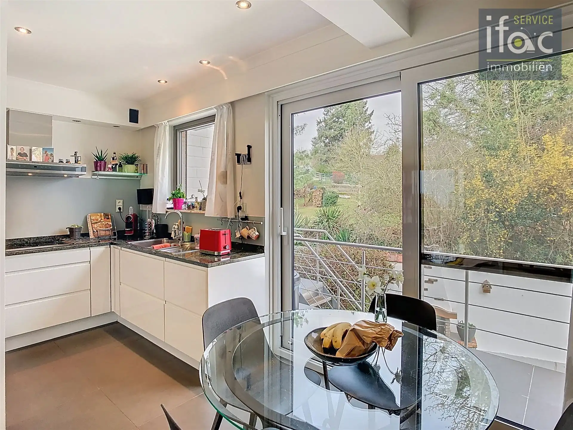 Super onderhouden 3 slaapkamer woning foto 9