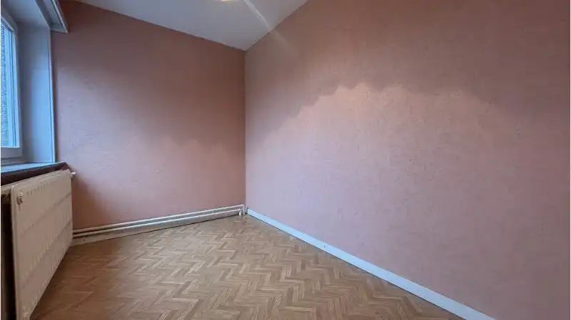 Comfortabele 3-slaapkamerwoning met tuin + zeer ruime GARAGE te koop in Brugge foto 13