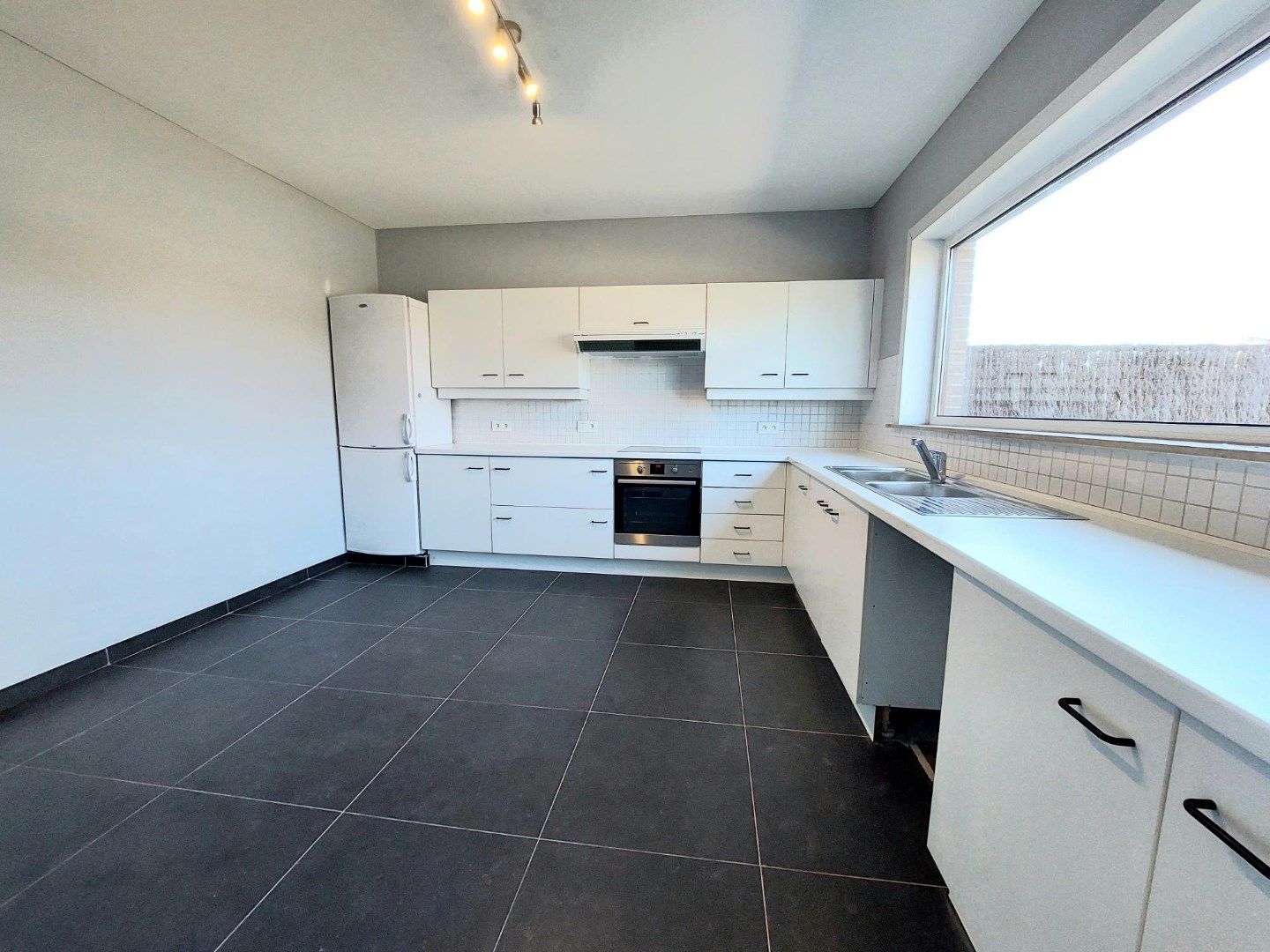 Ruime halfopen woning  foto 8