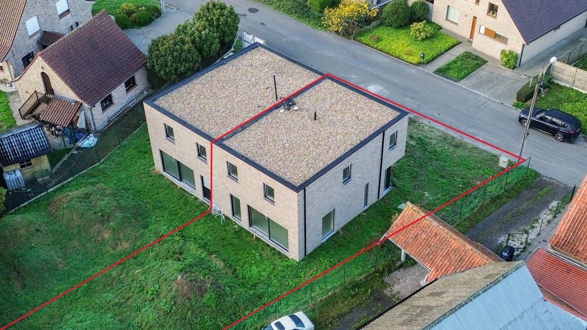Rustig gelegen energiezuinige nieuwbouwwoning met 4 slpk, op ruim perceel, Torhout. foto 2
