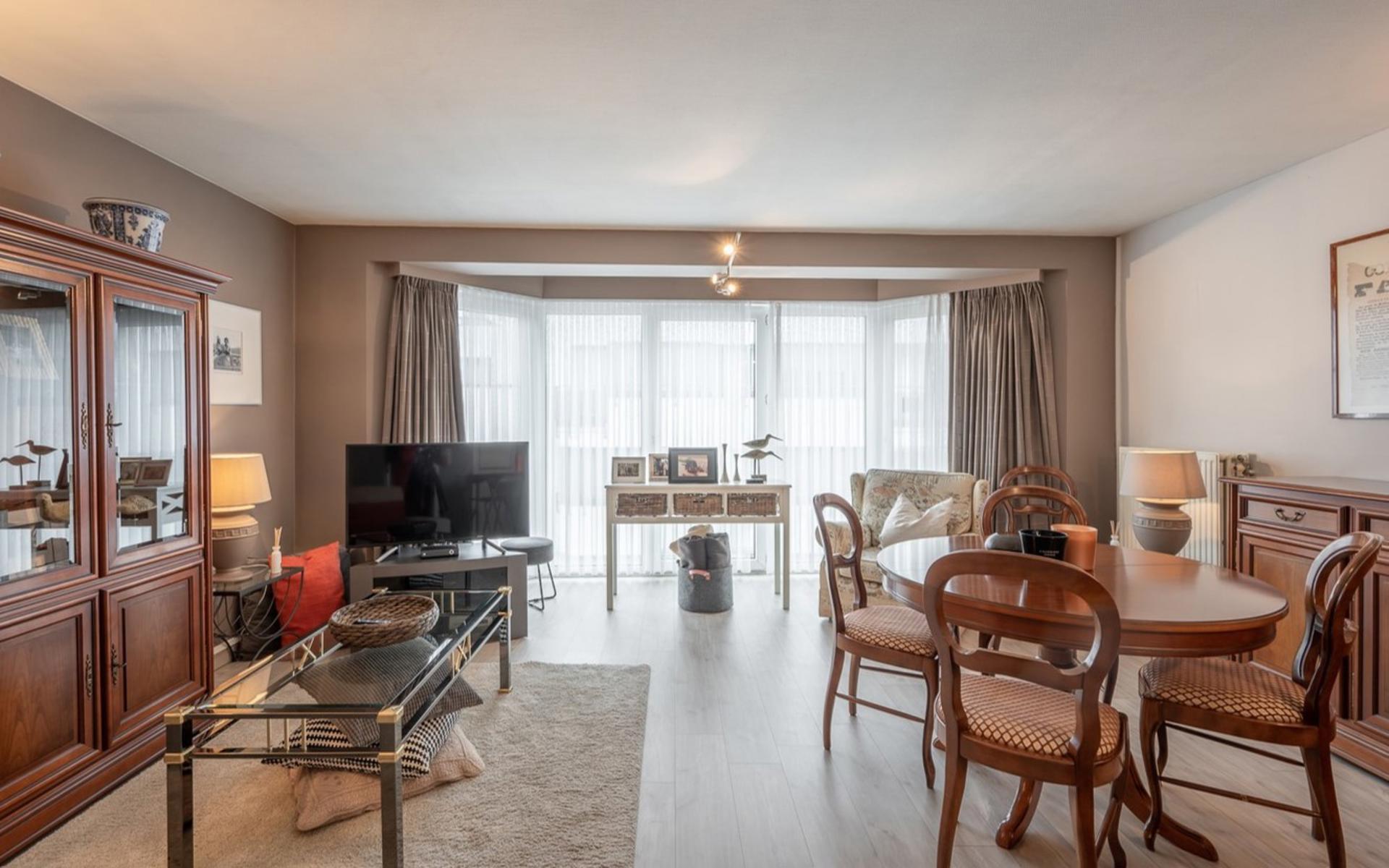 Appartement te koop foto {{pictureIndex}}