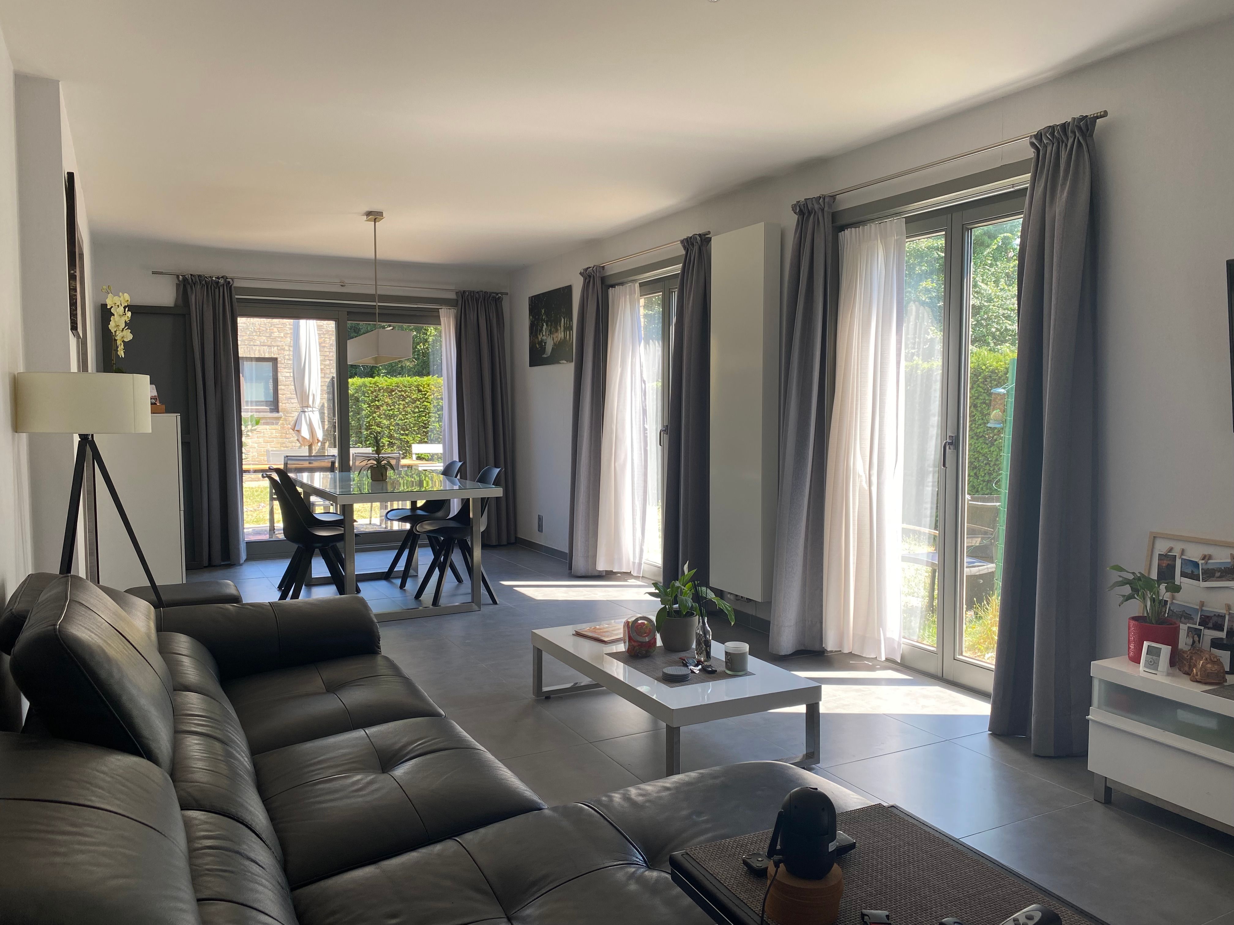 Instapklare gezinswoning met tuin en garage op perfecte locatie foto 3