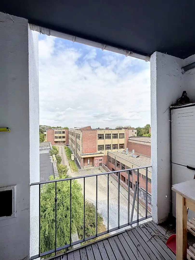 Ruim appartement met zonnig terras, uitzonderlijk ruime garage en kelderberging op wandelafstand van de Grote Markt van Tienen foto 11
