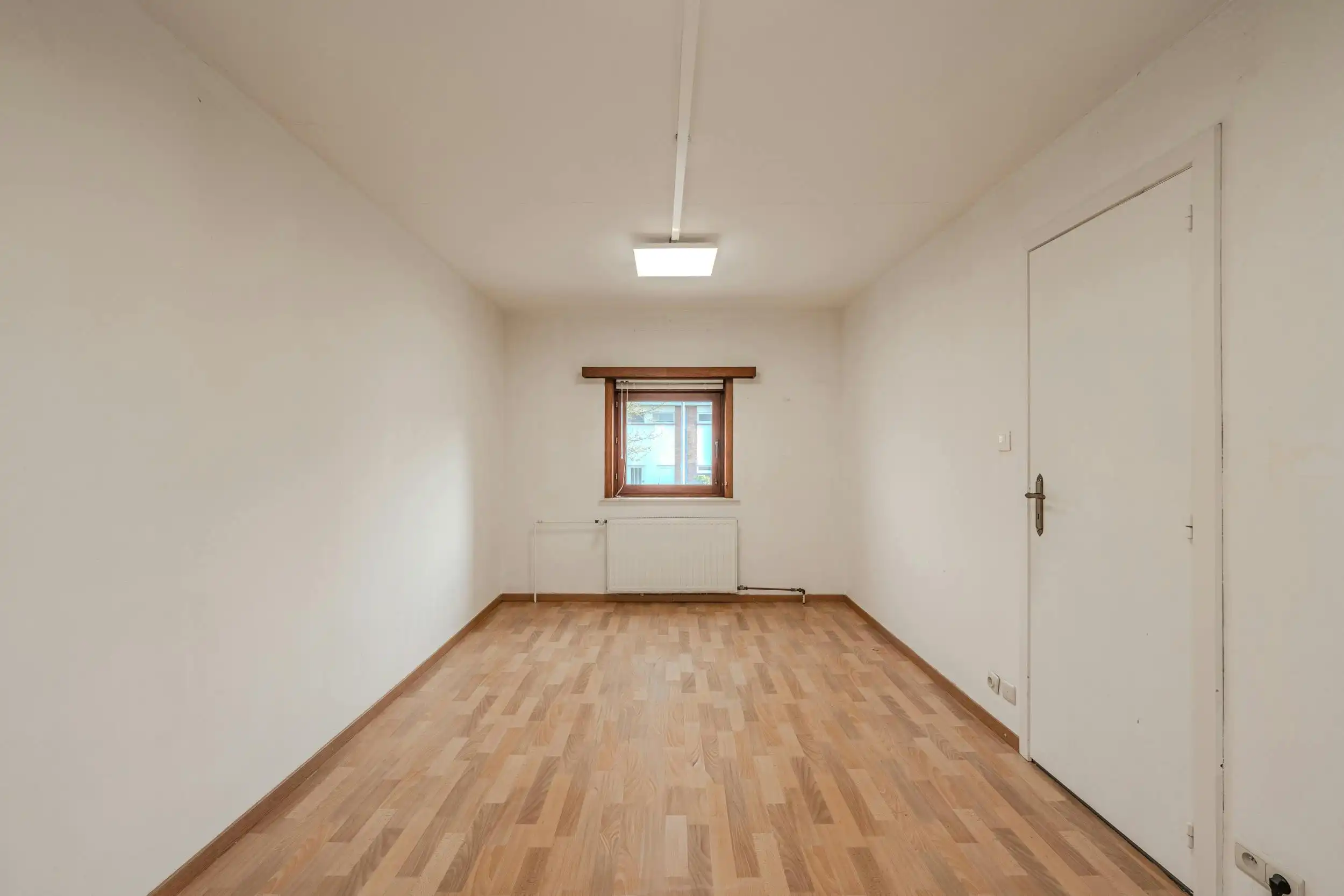 Halfopen woning met 4 slpks en zonnige tuin te Mariakerke foto 9