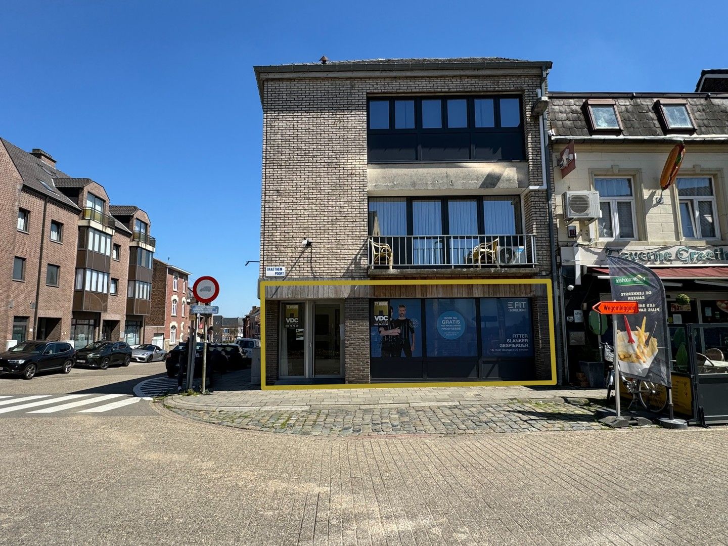 Mooie ruim handelspand in centrum van Borgloon foto 1