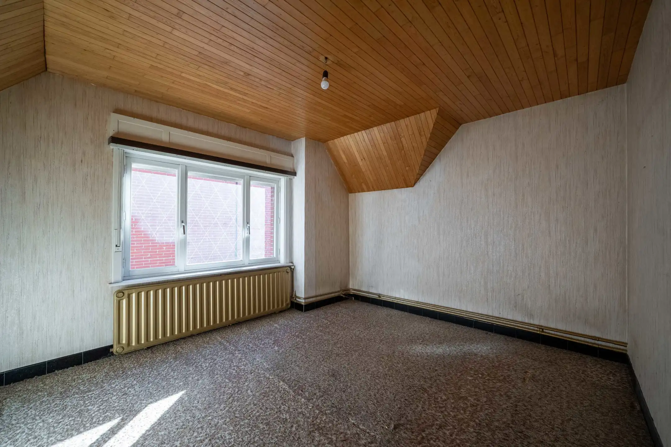 Te renoveren woning met ruime tuin en garage op 7a08ca foto 15