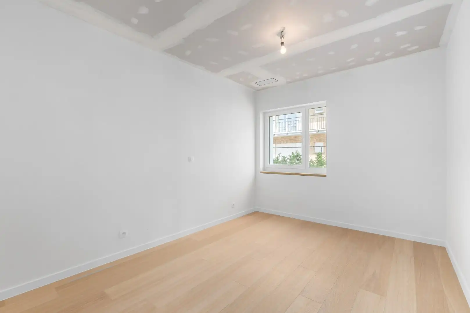 GELIJKVLOERS NIEUWBOUWAPPARTEMENT OP 200 METER VAN DE ZEEDIJK foto 9