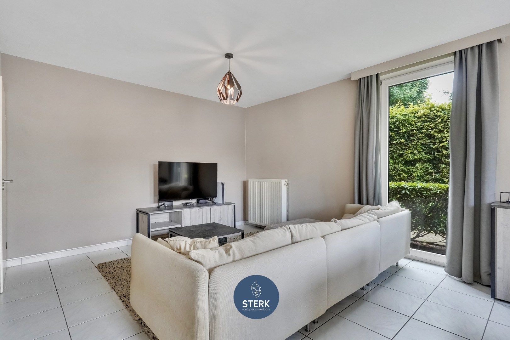 GELIJKVOERS APPARTEMENT VAN 89 M² MET TUIN VLAKBIJ MAASTRICHT ! foto 6