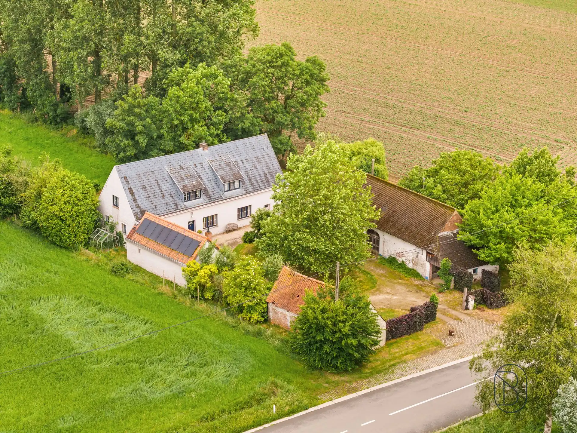 Charmante fermette met schuur op een absolute toplocatie foto 2