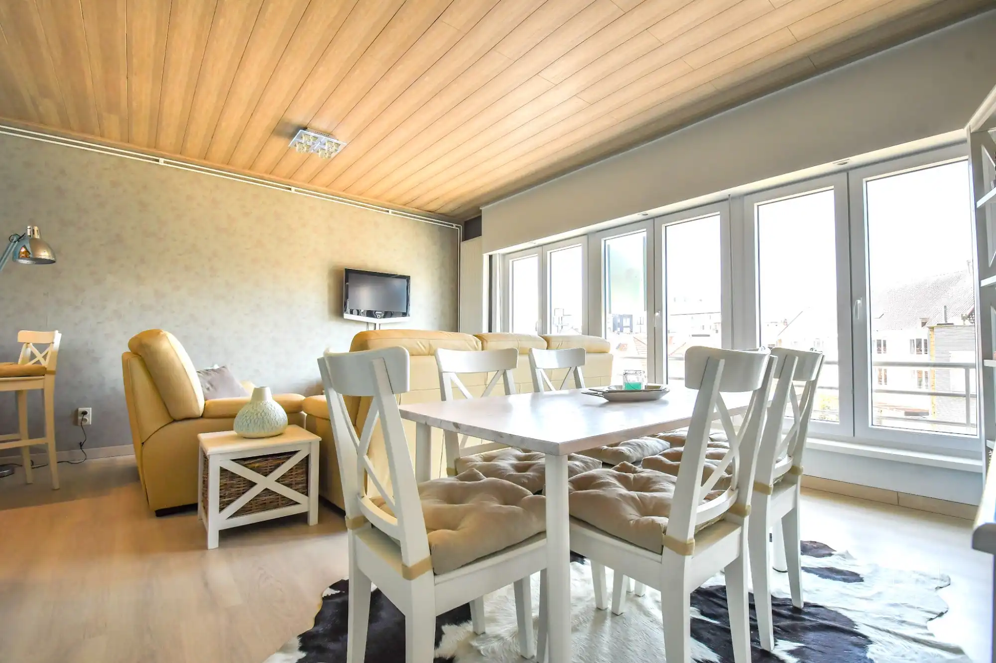 Ruim appartement op topligging nabij zee en duinen foto 3